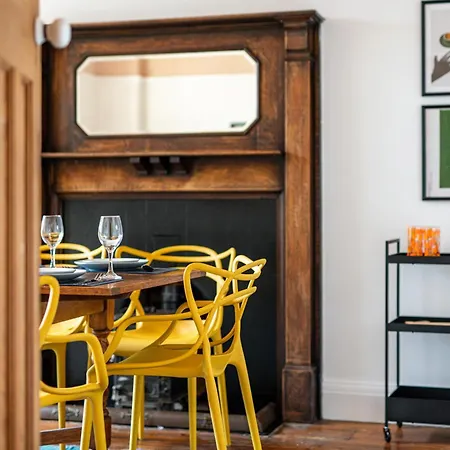 בית נופש Large & Stylish-3bed-sleeps 6-by Fabaccommodation בריסטול