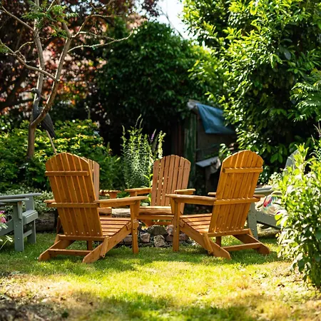 New Large & Stylish-3bed-sleeps 6-by Fabaccommodation Bristol